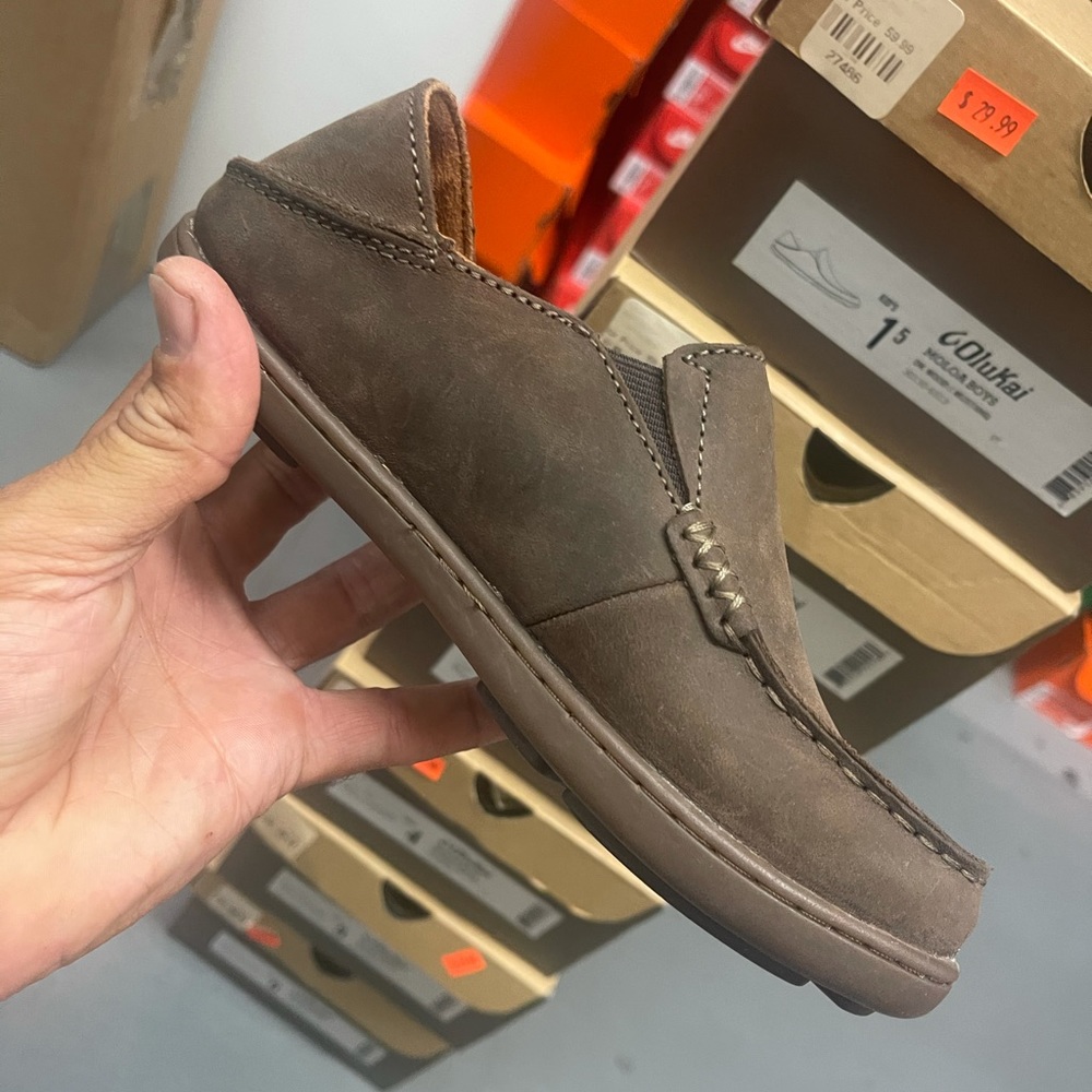 Golukai kids shose size 5  brown color